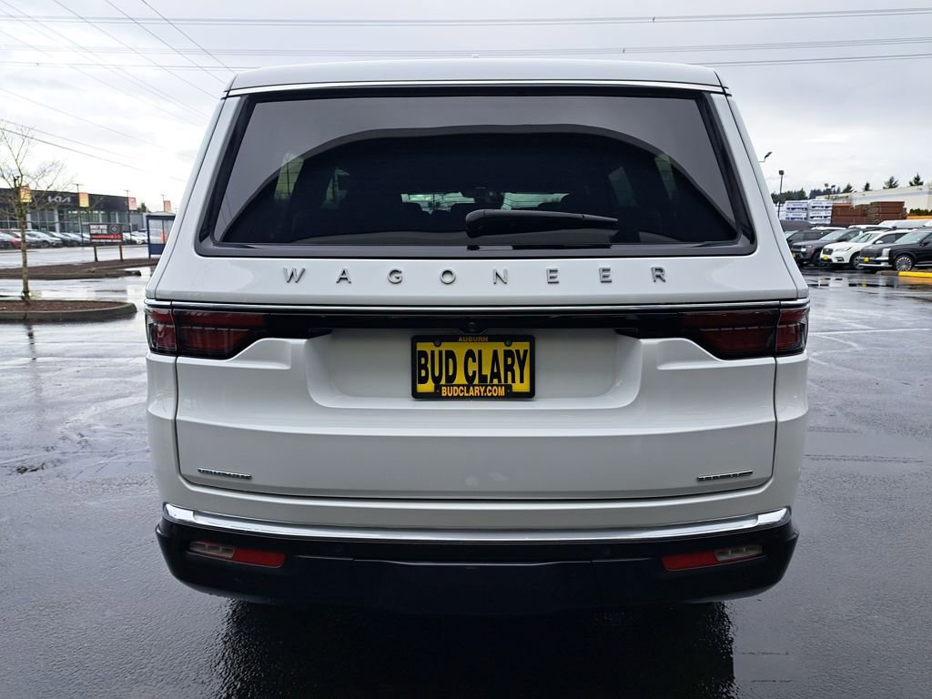 Used 2022 Jeep Wagoneer Series III AWD/4WD image 4