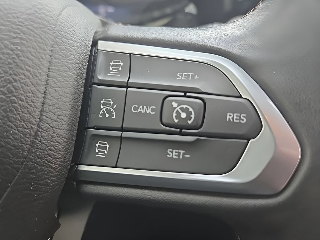 Used 2022 Jeep Compass Limited AWD/4WD image 21