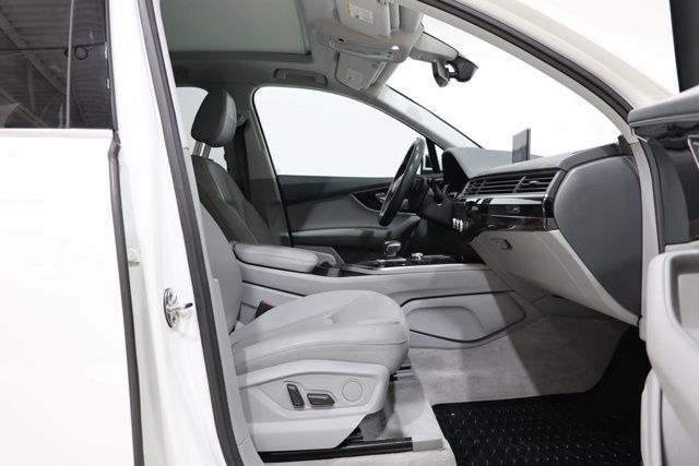 Used 2018 Audi Q7 3.0T Premium Plus w/ Premium Plus Package AWD/4WD image 39