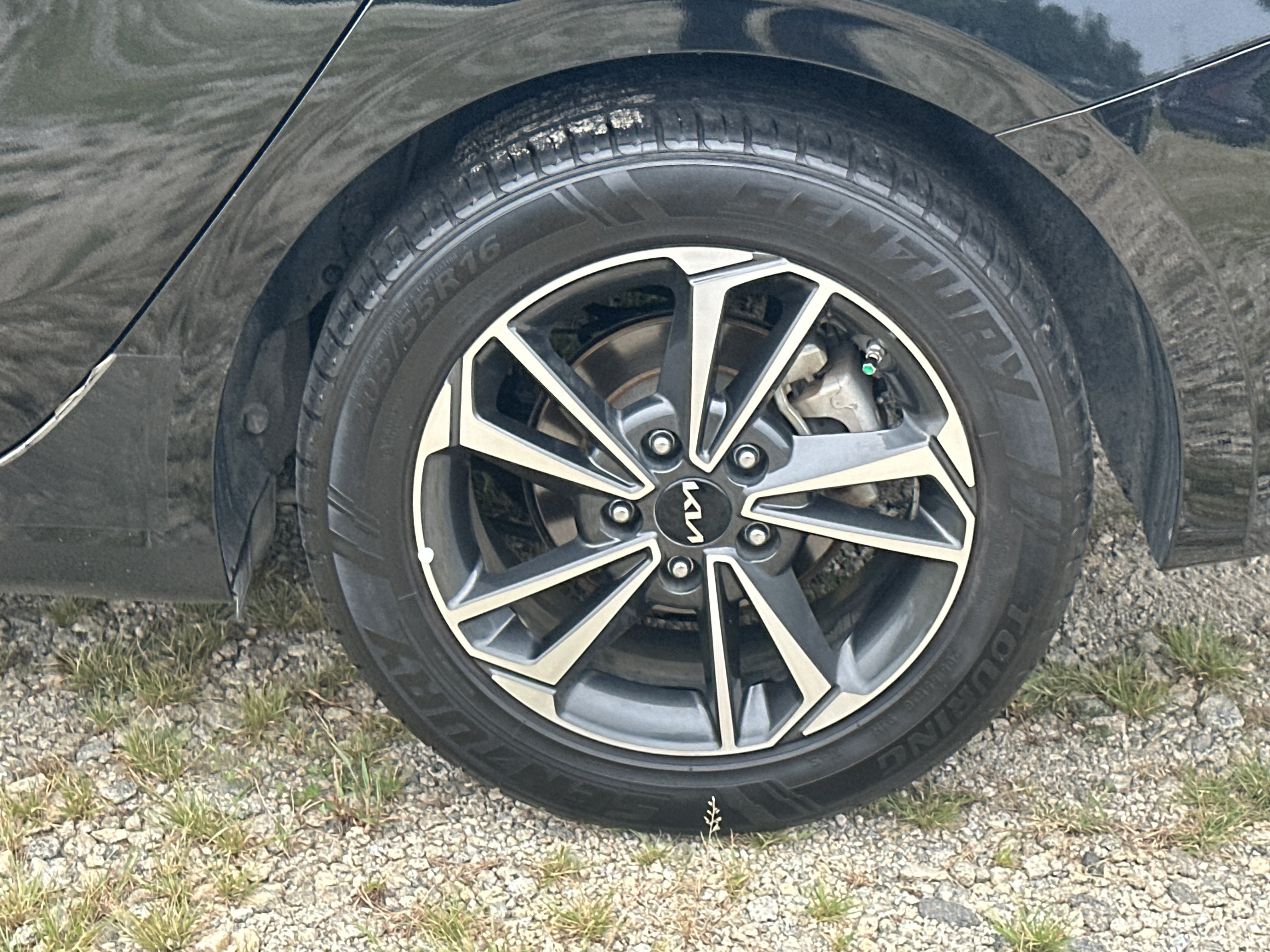Used 2024 Kia Forte LXS FWD image 19