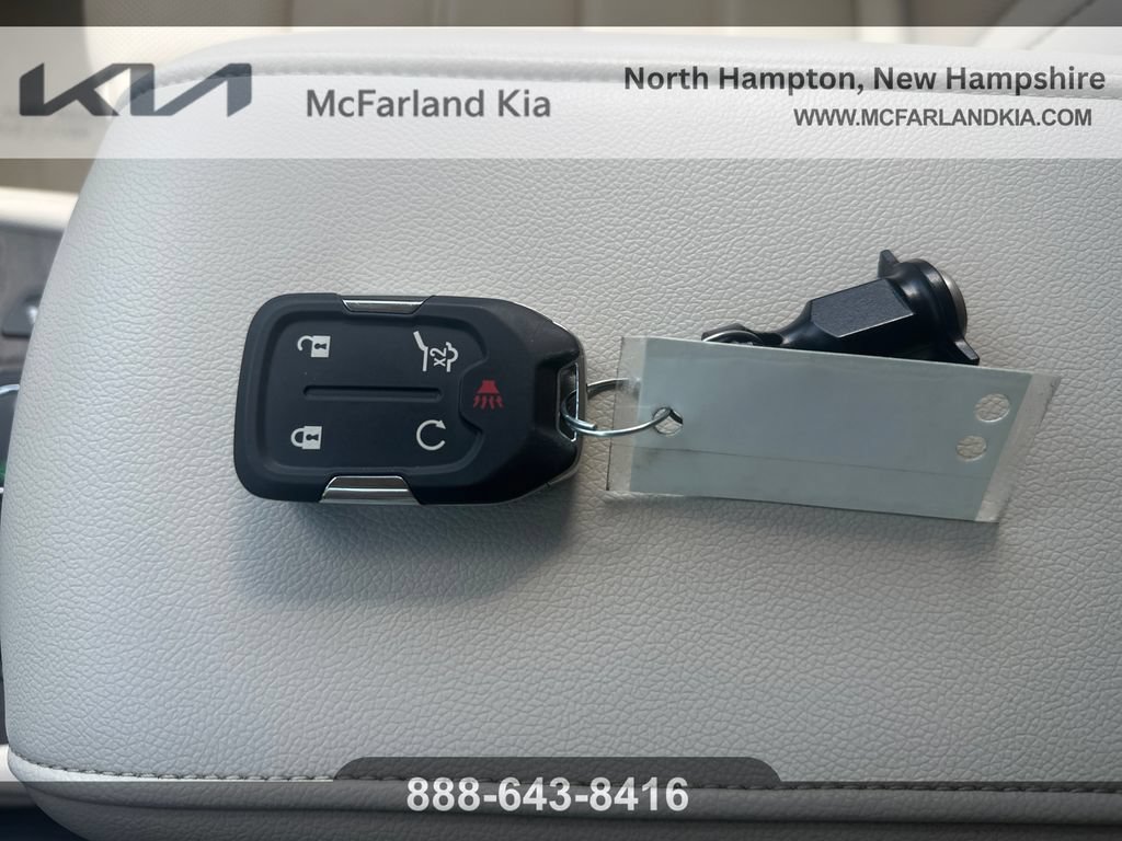 Used 2023 GMC Acadia Denali w/ Denali Technology Package AWD/4WD image 24