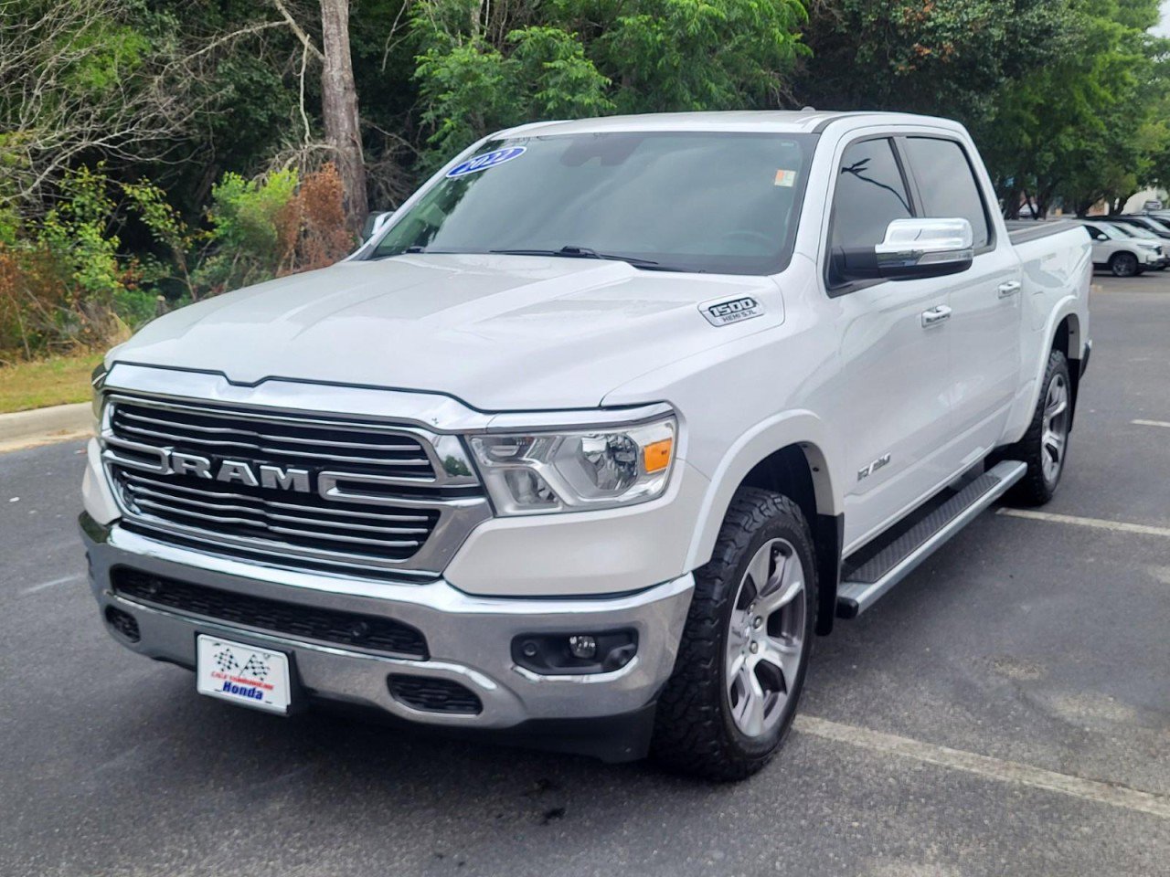 Used 2022 RAM 1500 Laramie AWD/4WD image 7