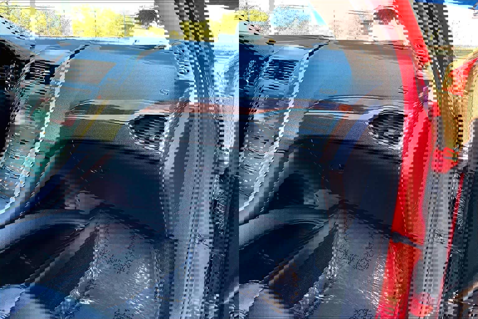 Used 2016 Lincoln MKZ Hybrid image 18