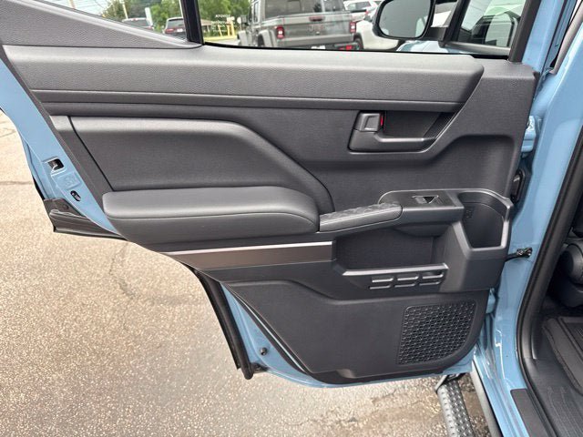 Used 2026 Toyota 4Runner SR5 AWD/4WD image 17