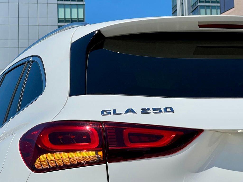 Certified 2023 Mercedes-Benz GLA 250 4MATIC image 8