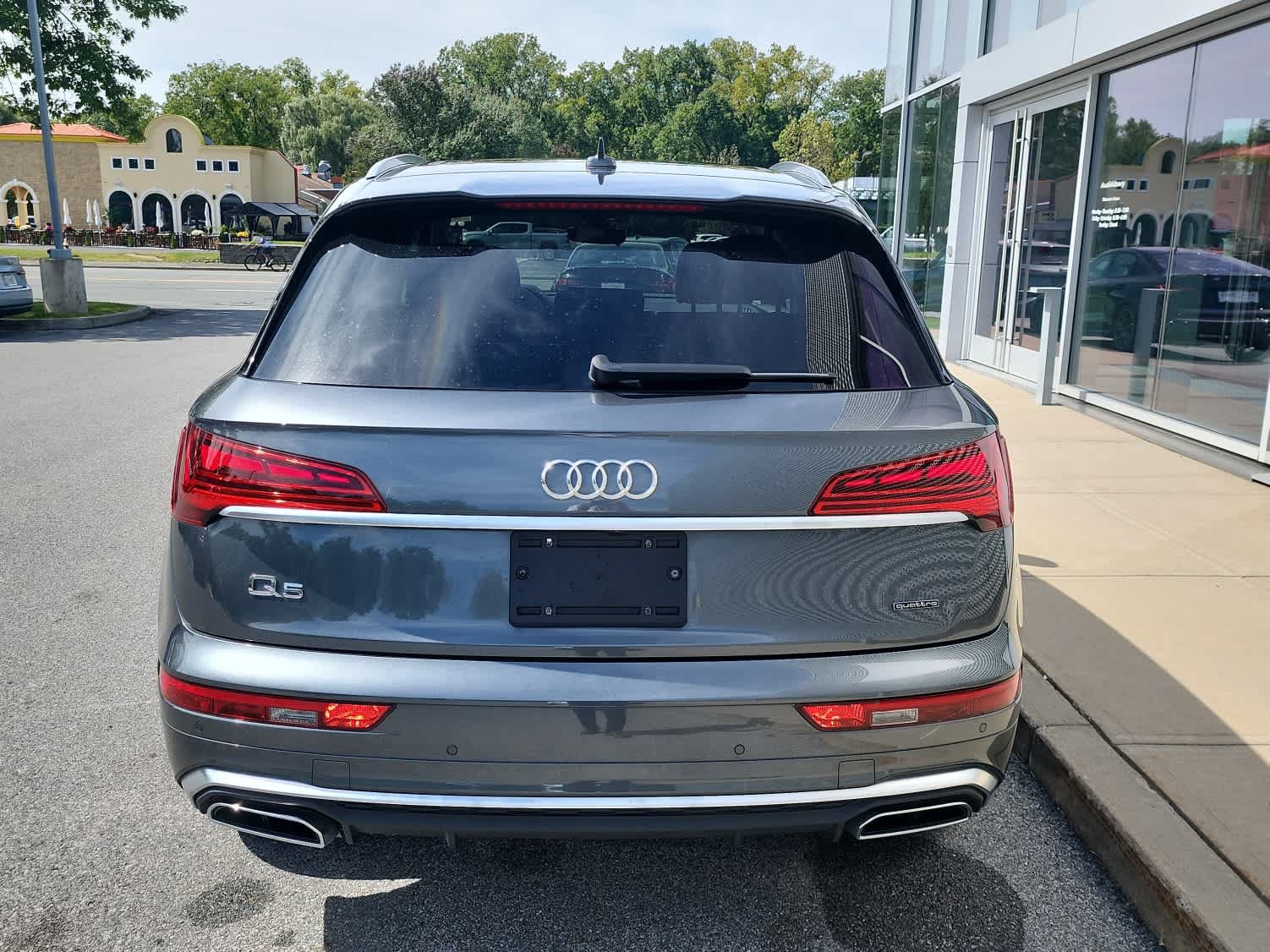 Used 2023 Audi Q5 2.0T Premium Plus w/ Premium Plus Package AWD/4WD image 23