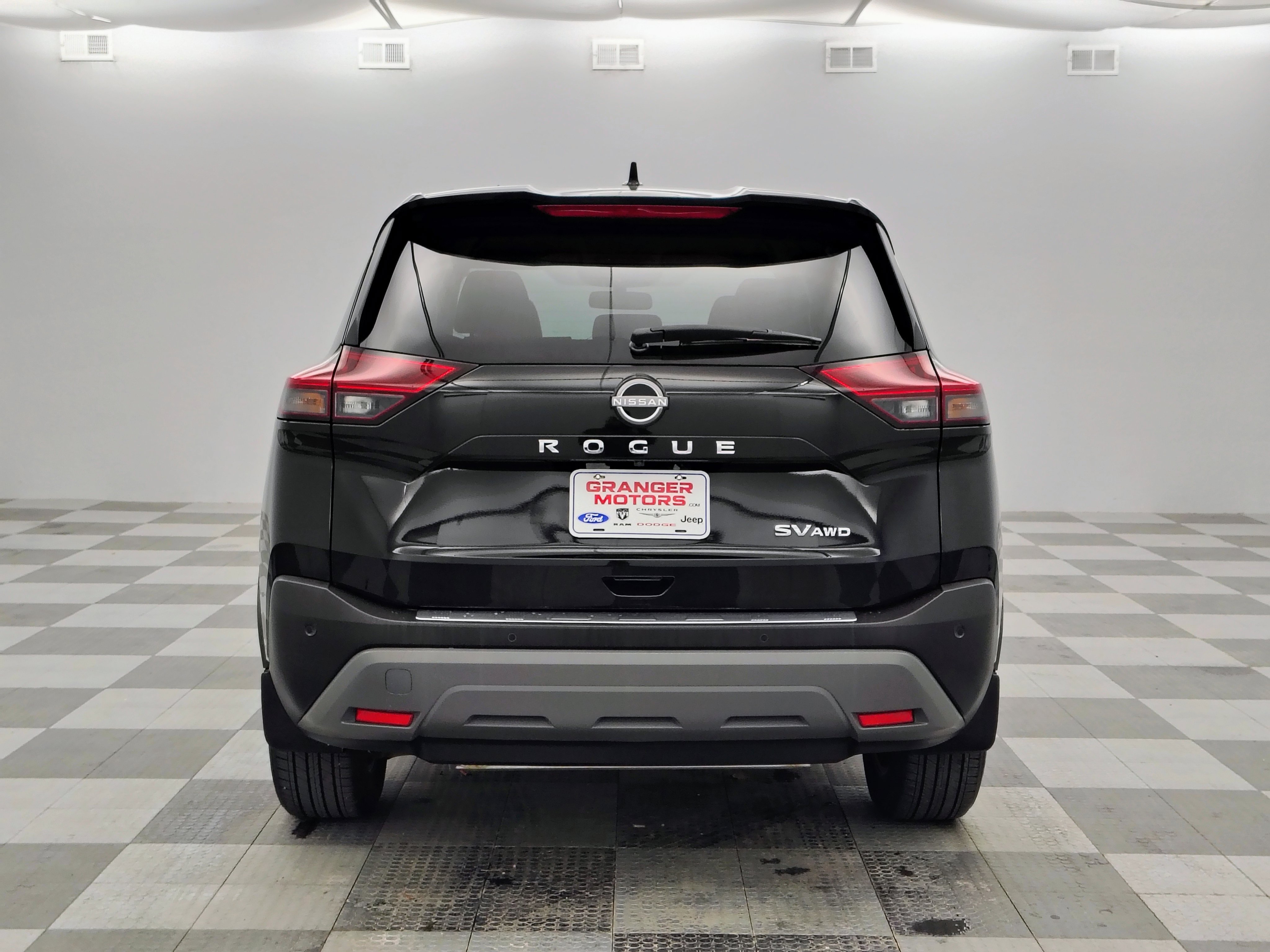 Used 2023 Nissan Rogue SV AWD/4WD image 7