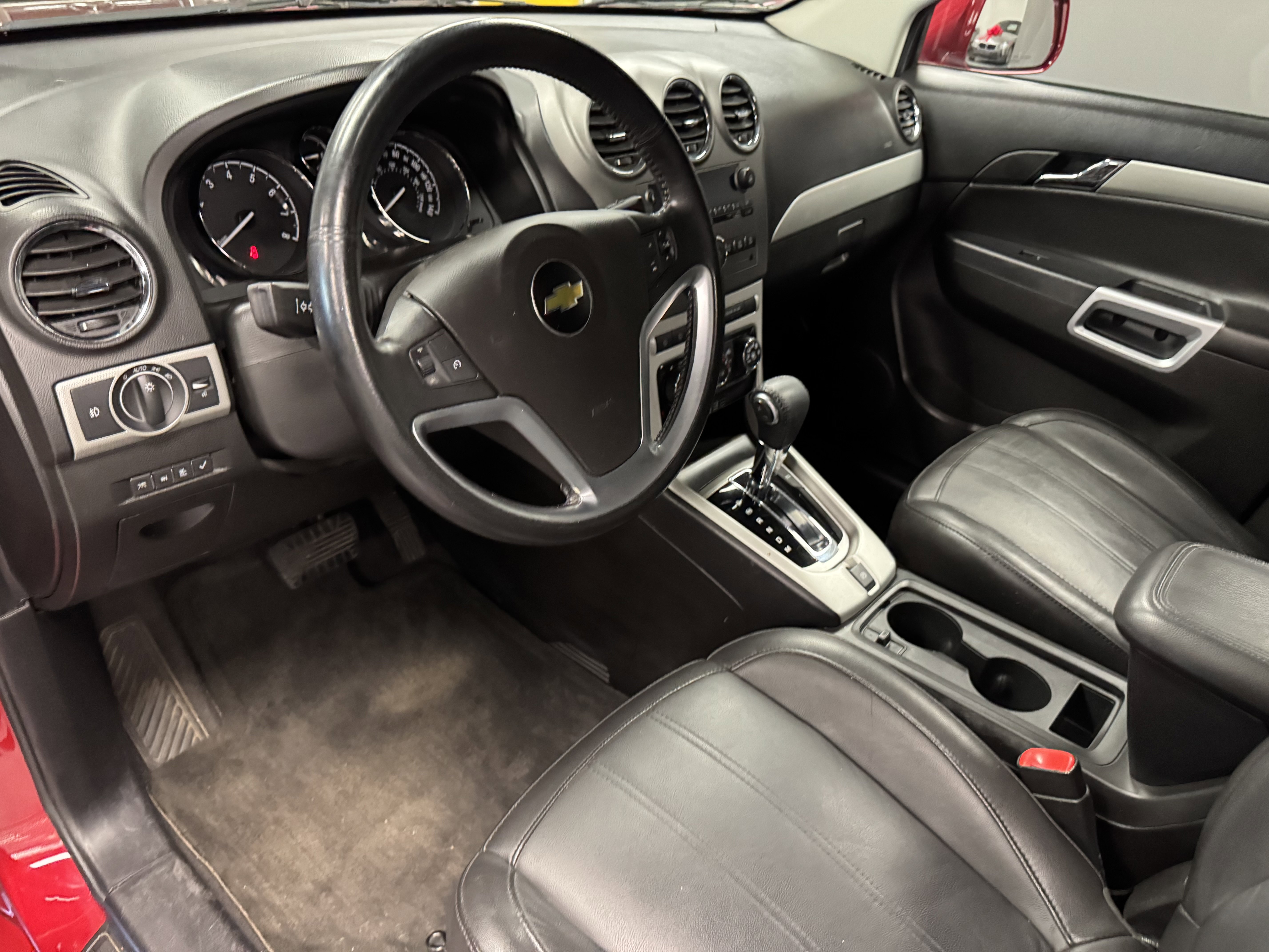 Used 2012 Chevrolet Captiva Sport LTZ image 10