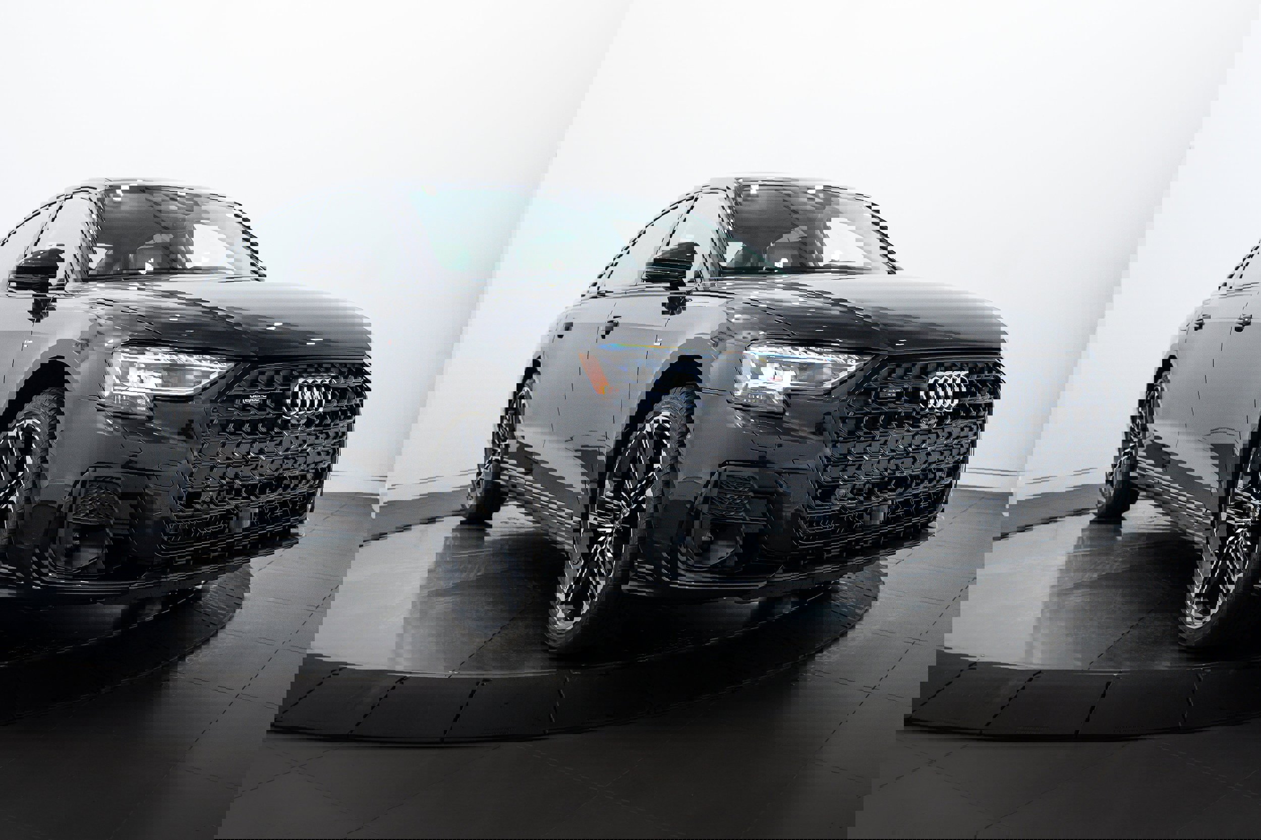 New 2025 Audi A8 L 3.0T image 2