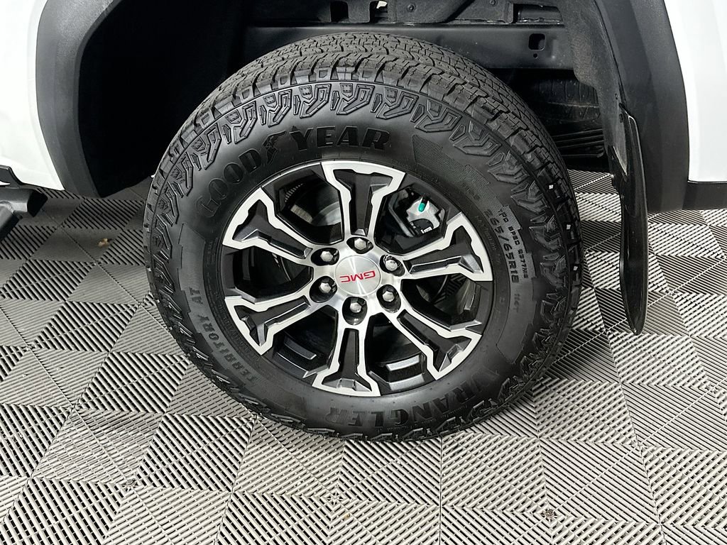 Used 2025 GMC Canyon AT4 AWD/4WD image 39
