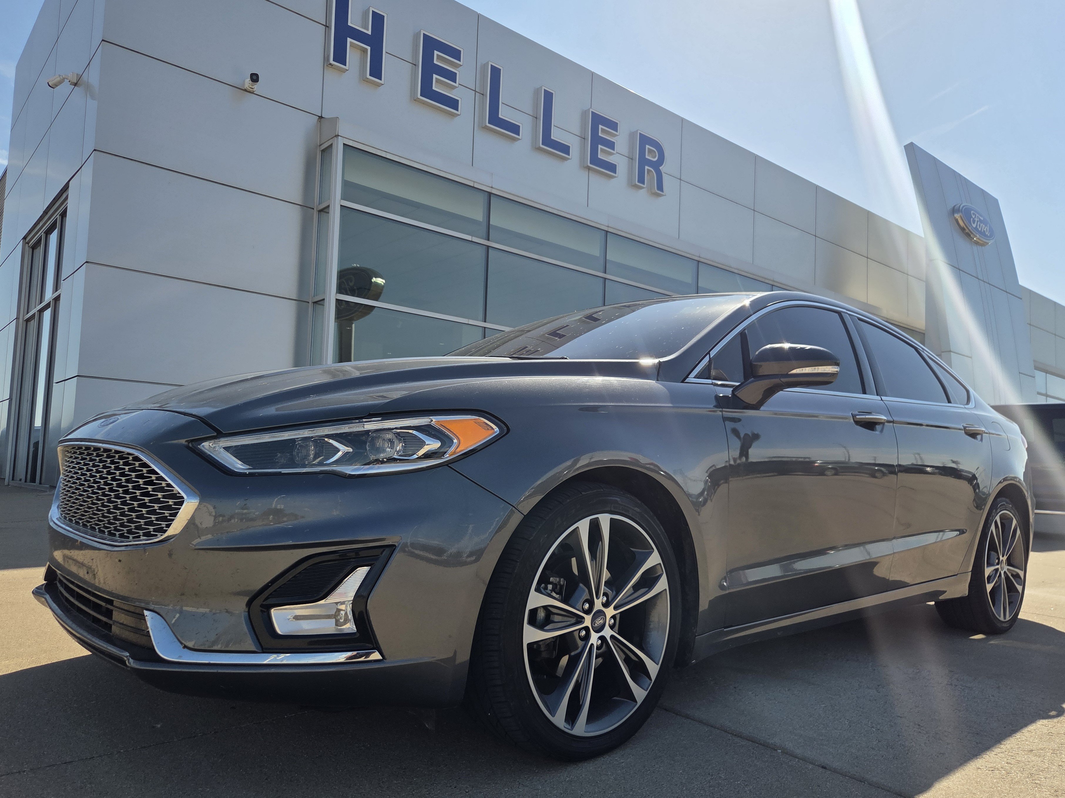Used 2020 Ford Fusion Titanium AWD/4WD image 3