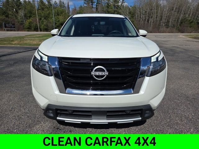 Used 2023 Nissan Pathfinder SL image 3