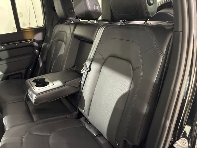 Used 2024 Land Rover Defender 110 S image 14