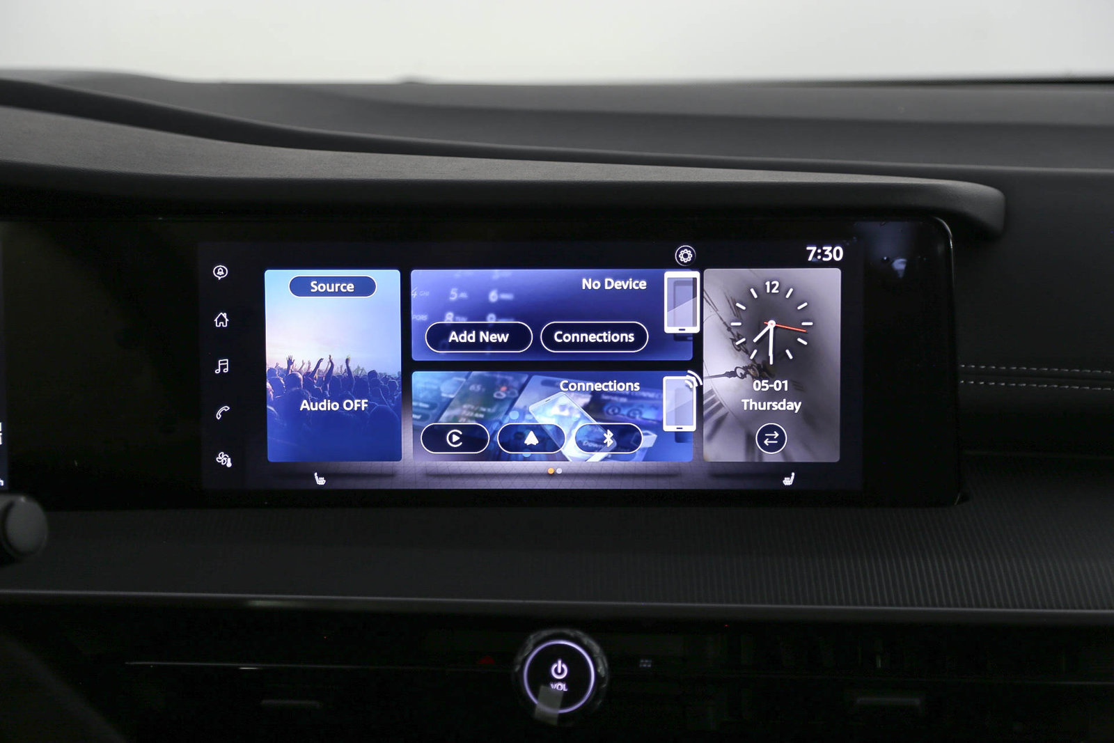 Used 2025 Nissan Murano SV FWD image 16