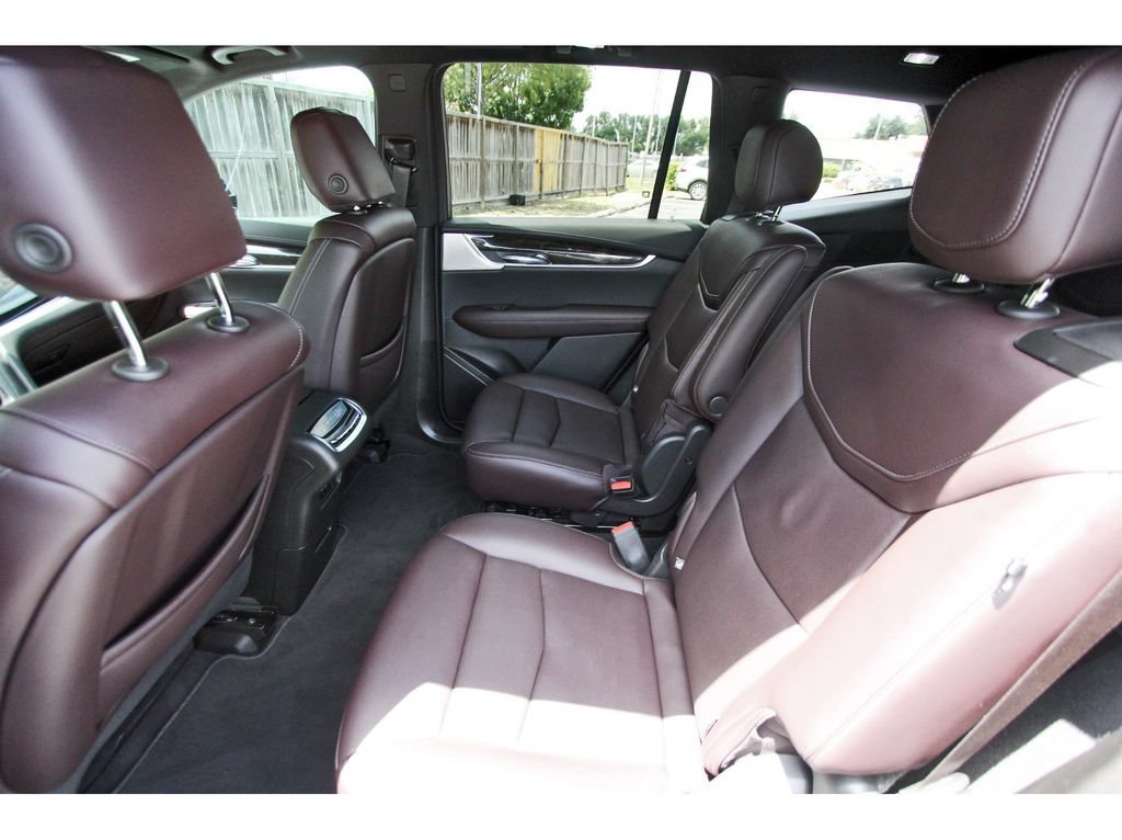 Used 2023 Cadillac XT6 Premium Luxury FWD image 14