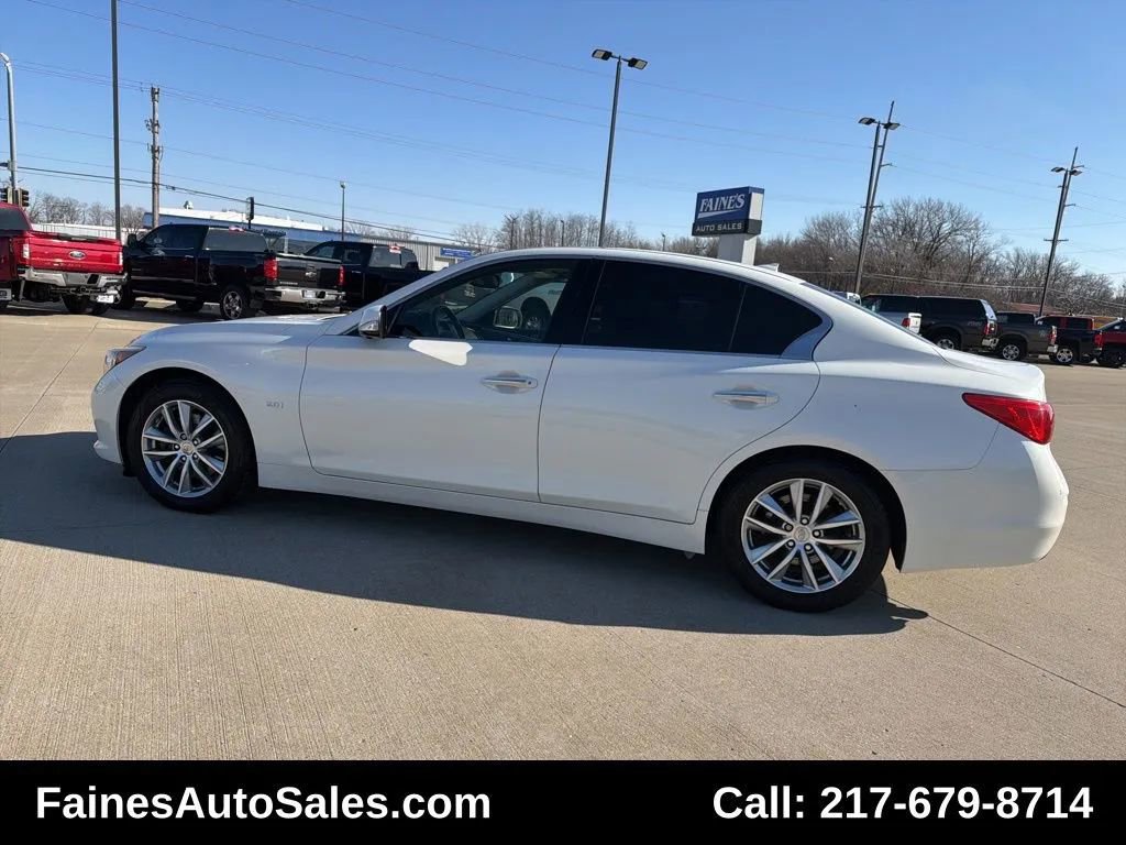 Used 2016 INFINITI Q50 Premium w/ Driver Assistance Package image 9