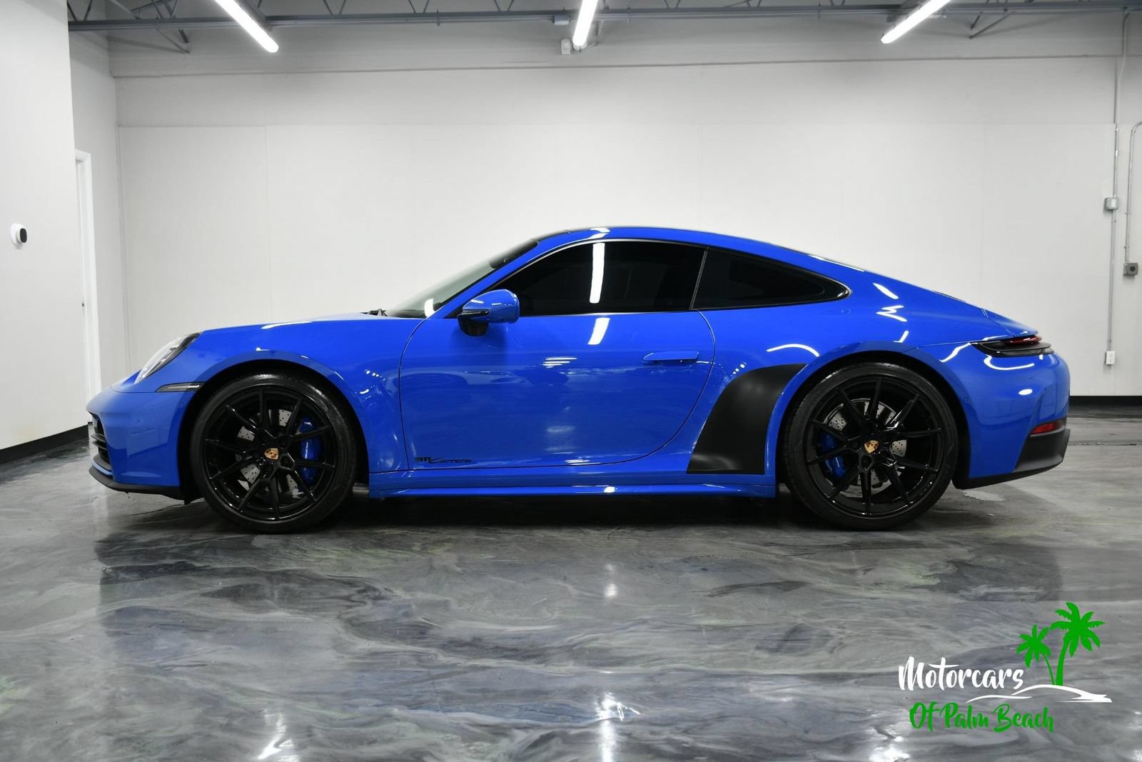 Used 2025 Porsche 911 Carrera RWD image 7