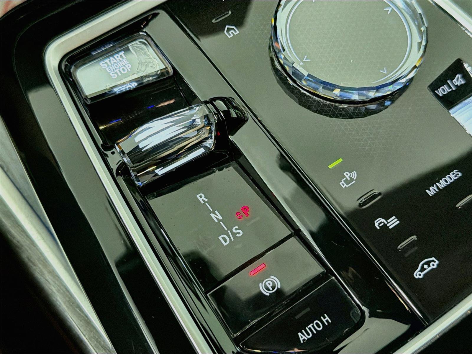 Used 2023 BMW 740i RWD image 16