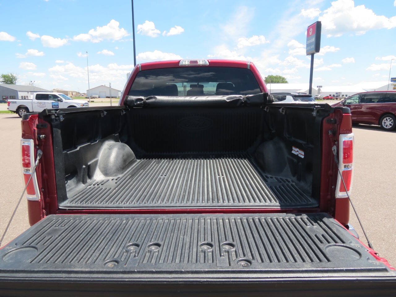 Used 2014 Ford F150 XLT w/ XLT Chrome Package AWD/4WD image 6
