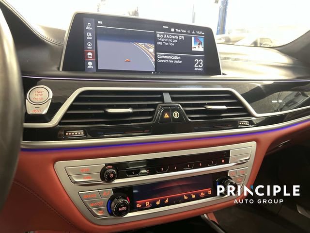 Used 2021 BMW M760i xDrive image 22