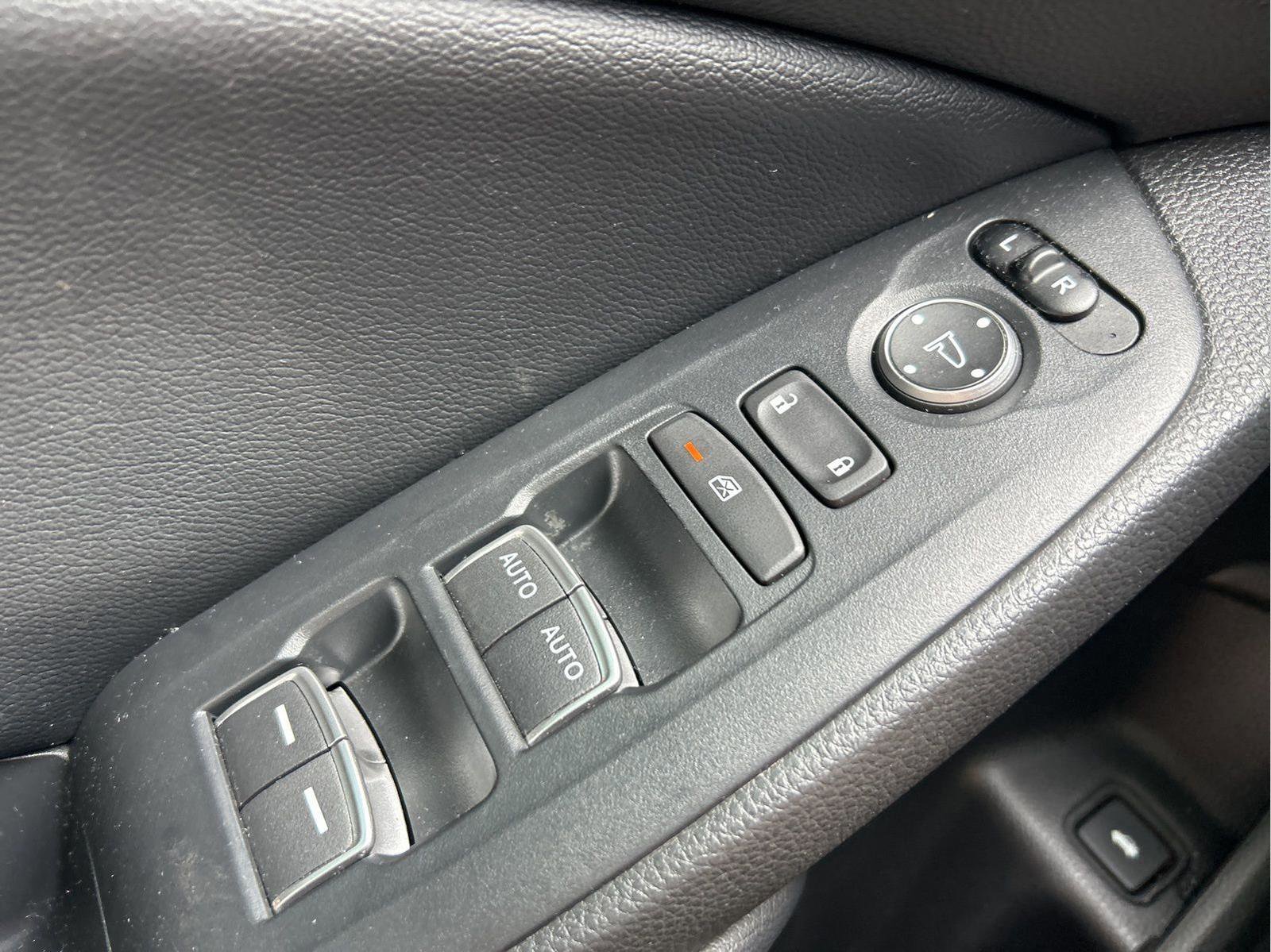 Used 2018 Honda Accord Sport image 15
