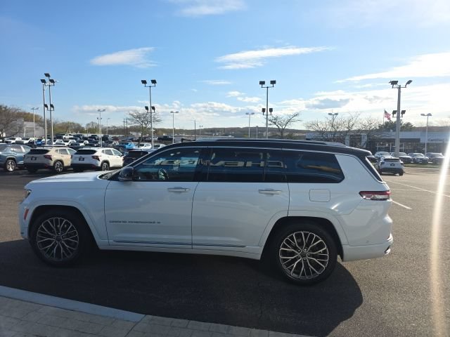 Used 2022 Jeep Grand Cherokee L Summit AWD/4WD image 5
