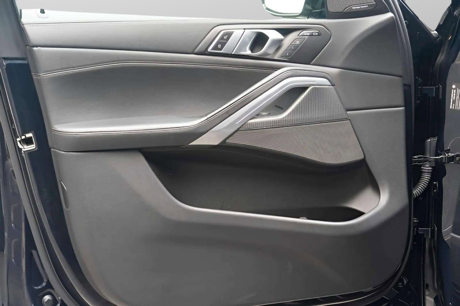 Used 2021 BMW X6 xDrive40i w/ M Sport Package image 46