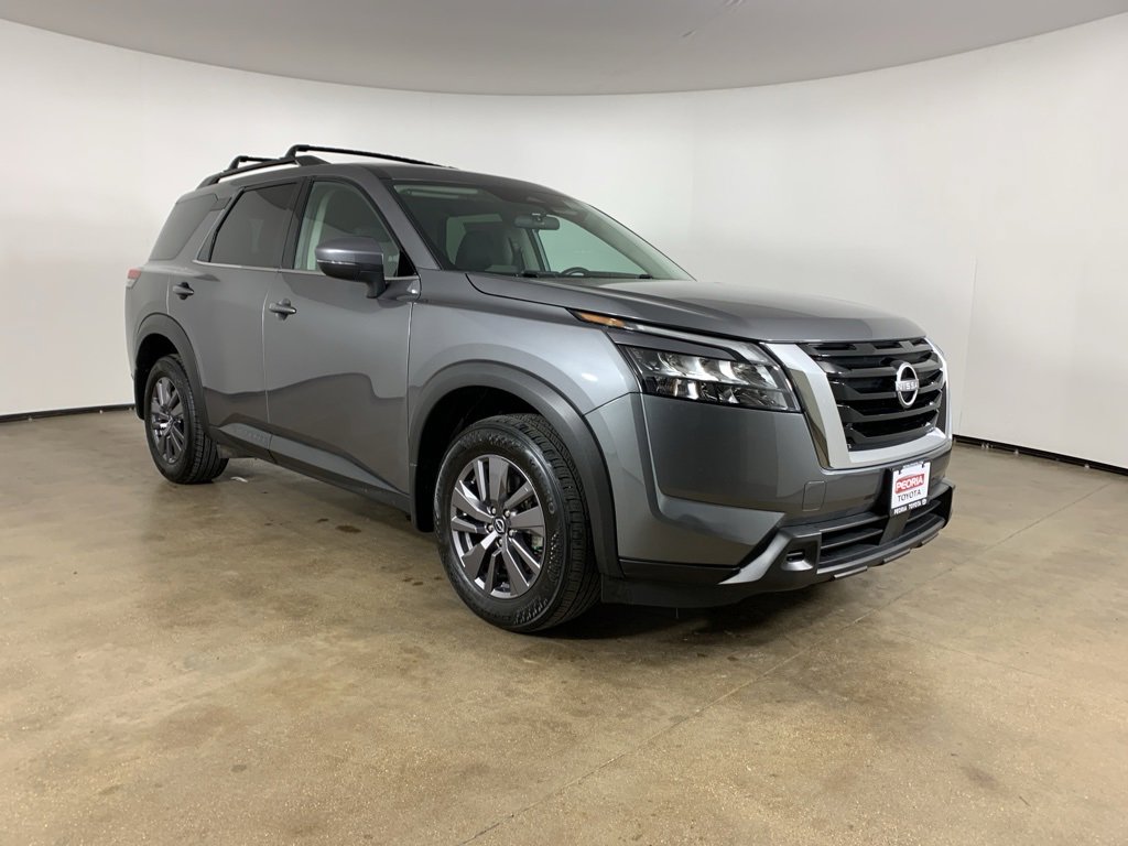 Used 2023 Nissan Pathfinder SV image 5