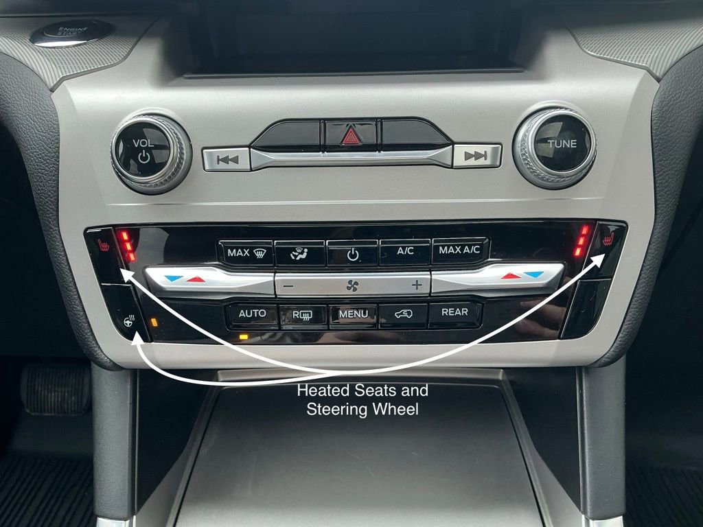 Used 2023 Ford Explorer XLT w/ Equipment Group 202A image 15