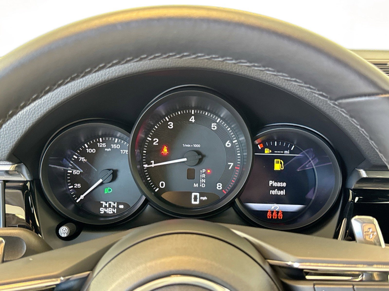 Certified 2025 Porsche Macan AWD/4WD image 15