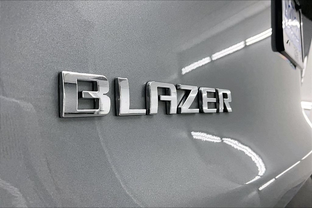 Used 2024 Chevrolet Blazer LT w/ Convenience Package FWD image 8