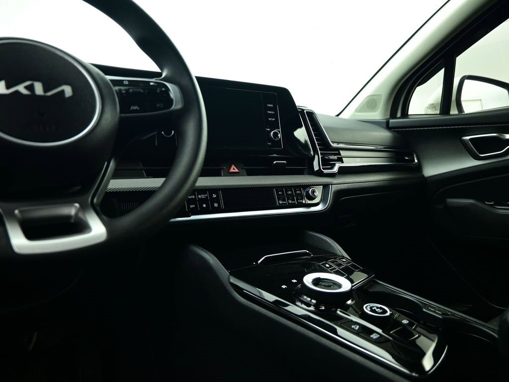 Certified 2024 Kia Sportage LX image 24