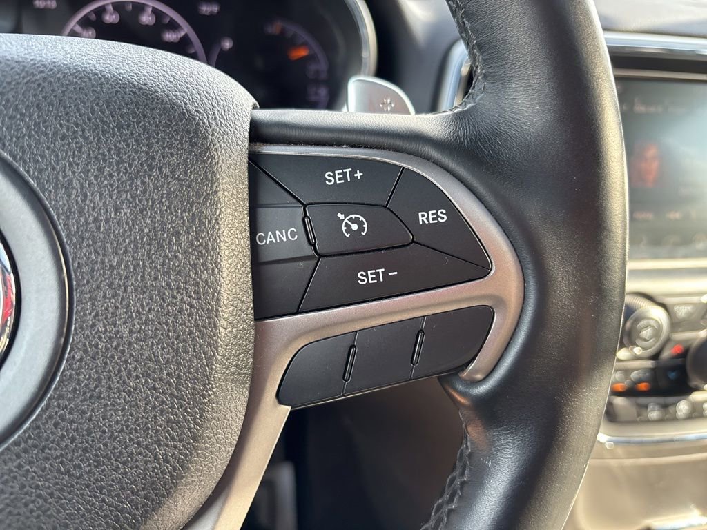 Used 2017 Jeep Grand Cherokee Altitude AWD/4WD image 26