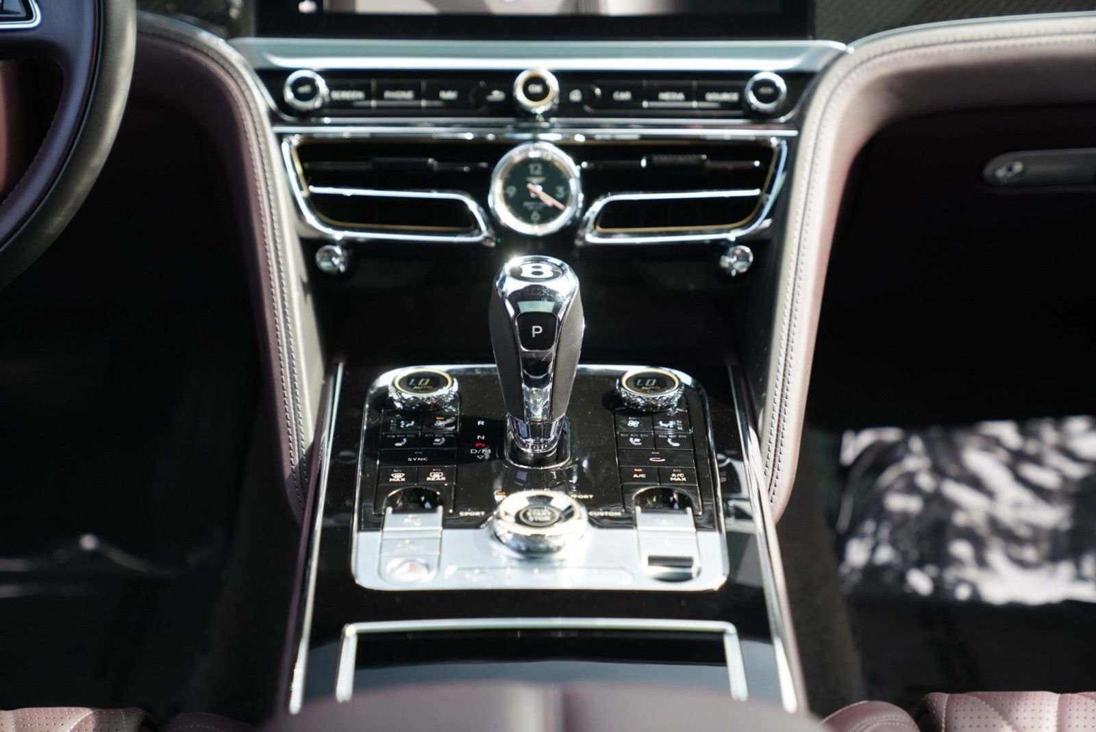 Used 2023 Bentley Flying Spur S V8 AWD/4WD image 36