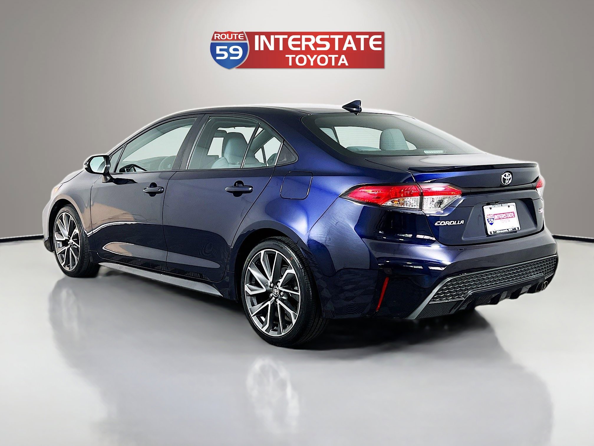 Certified 2021 Toyota Corolla SE w/ SE Premium Package FWD image 5