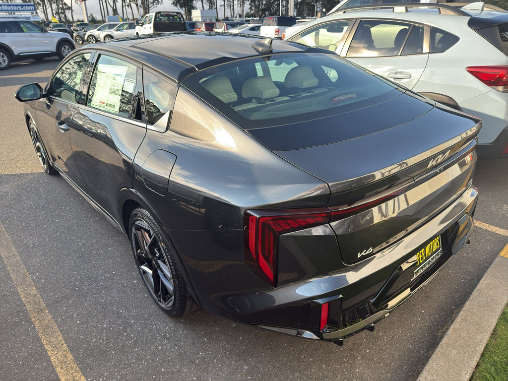New 2025 Kia K4 GT-Line image 8