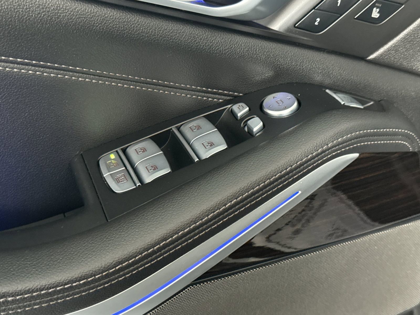 Used 2021 BMW X7 xDrive40i w/ Premium Package image 13