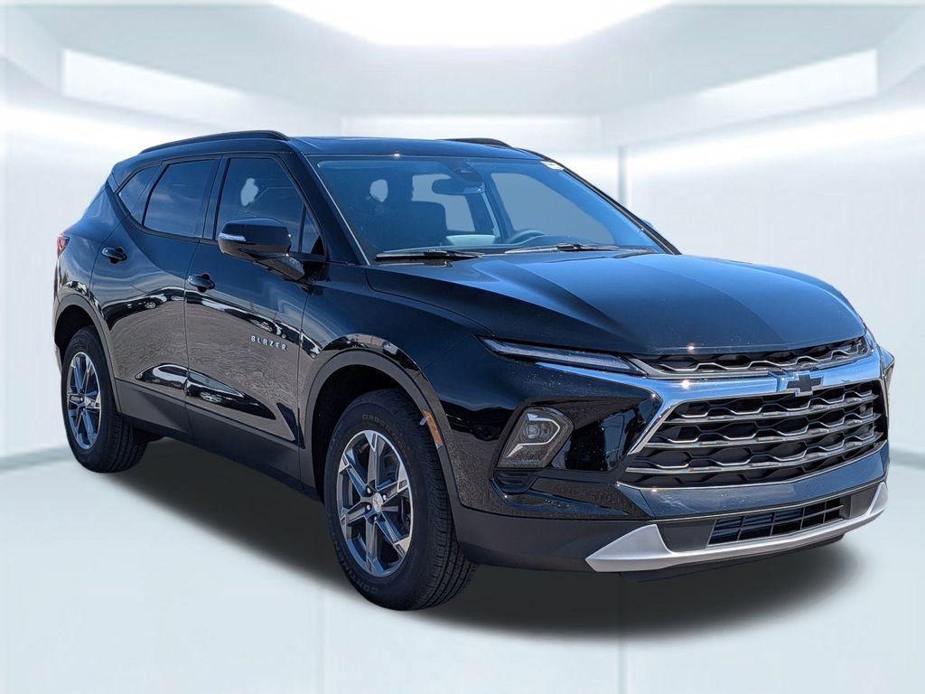New 2026 Chevrolet Blazer LT w/ LPO, Floor Liner Package FWD image 9