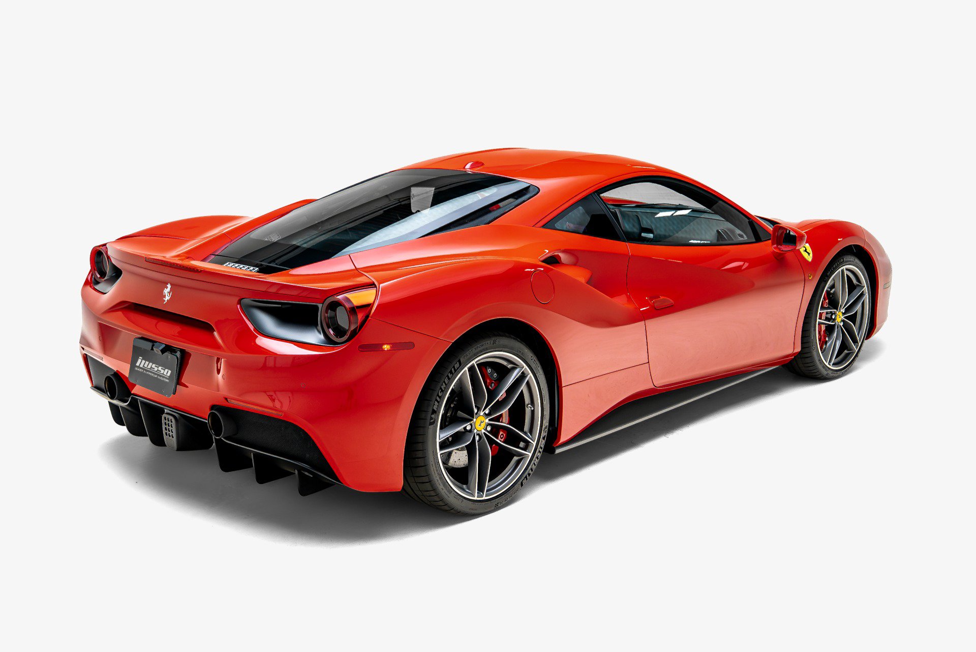 Used 2018 Ferrari 488 GTB RWD image 12