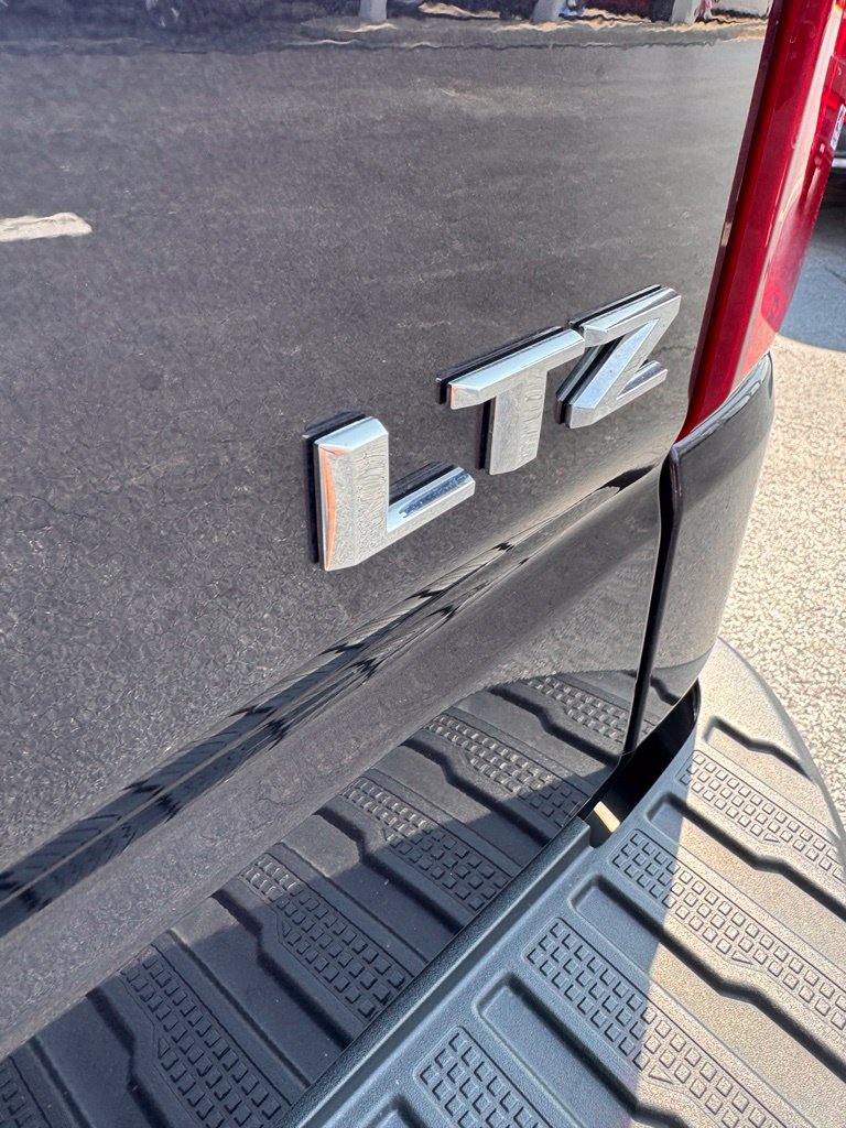 Used 2023 Chevrolet Silverado 1500 LTZ AWD/4WD image 11