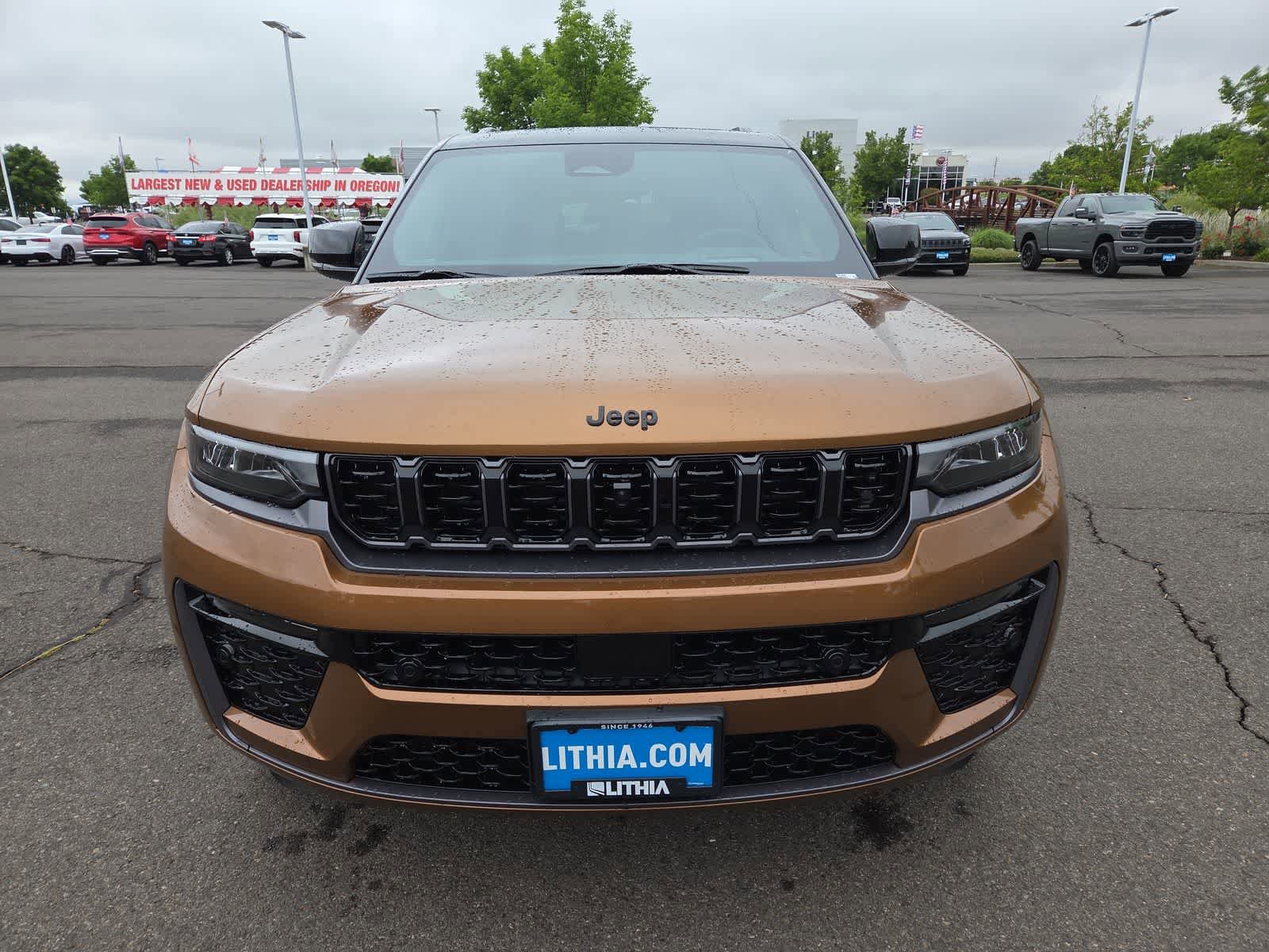 New 2026 Jeep Grand Cherokee Summit AWD/4WD image 14