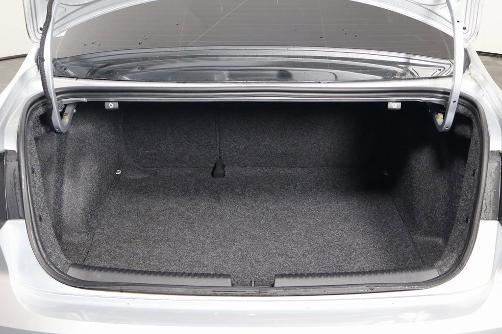 Used 2015 Volkswagen Jetta SE image 14