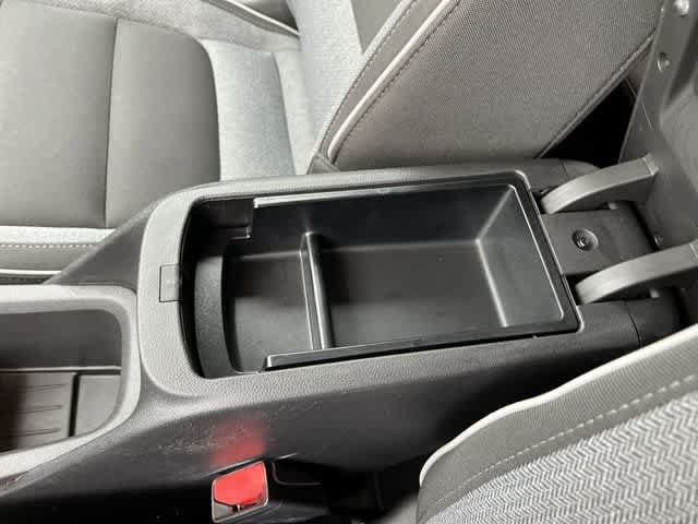 Used 2022 Chevrolet TrailBlazer LT w/ Confidence II Package FWD image 33