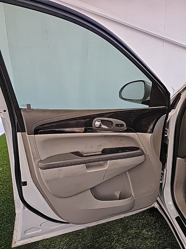Used 2016 Buick Enclave Leather image 18