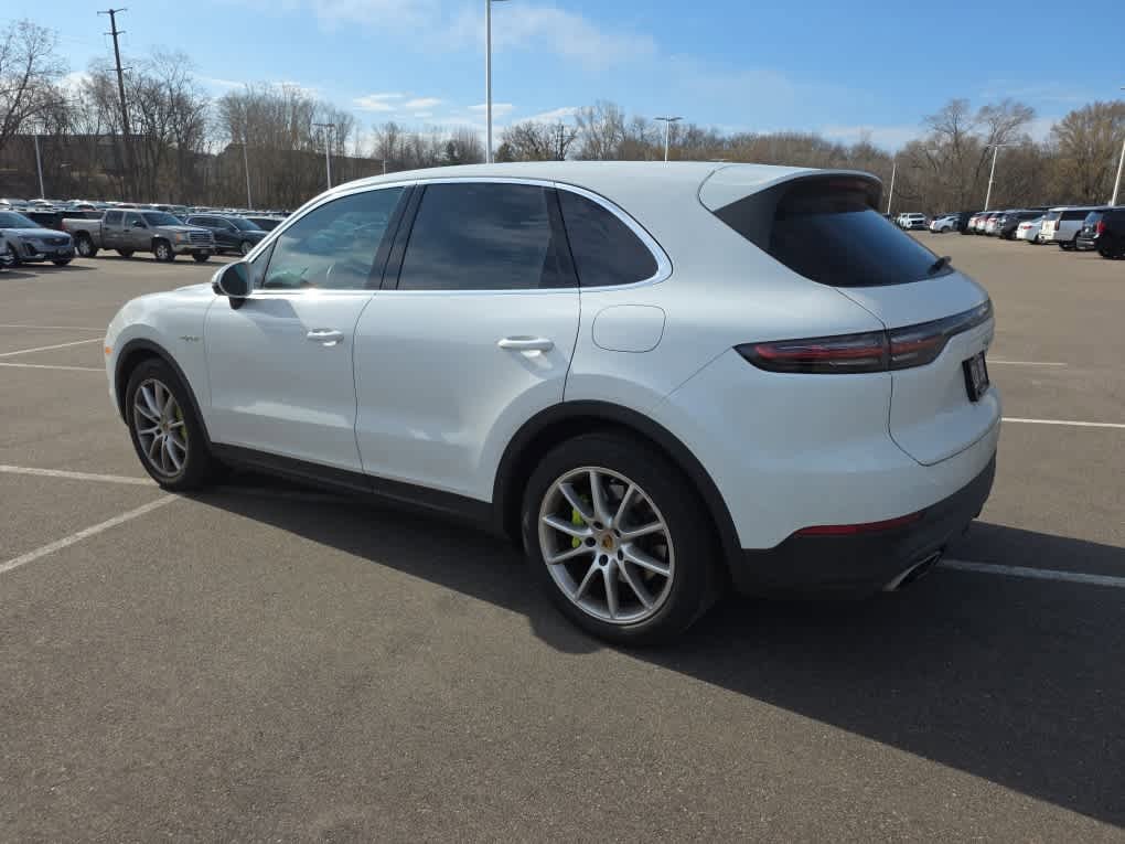 Used 2021 Porsche Cayenne E-Hybrid image 4