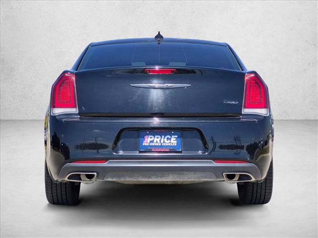 Used 2020 Chrysler 300 Touring w/ Sport Appearance Package RWD image 7