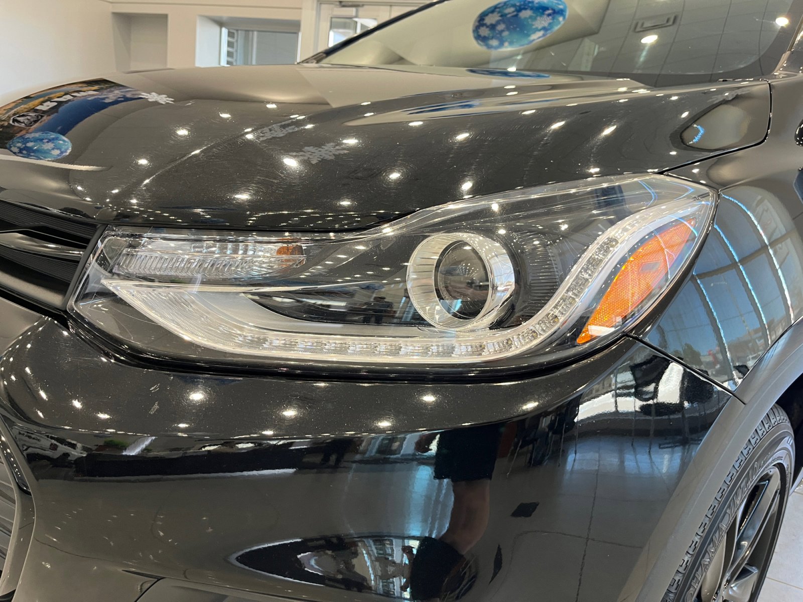 Used 2018 Chevrolet Trax LT w/ Sun & Sound Package image 33