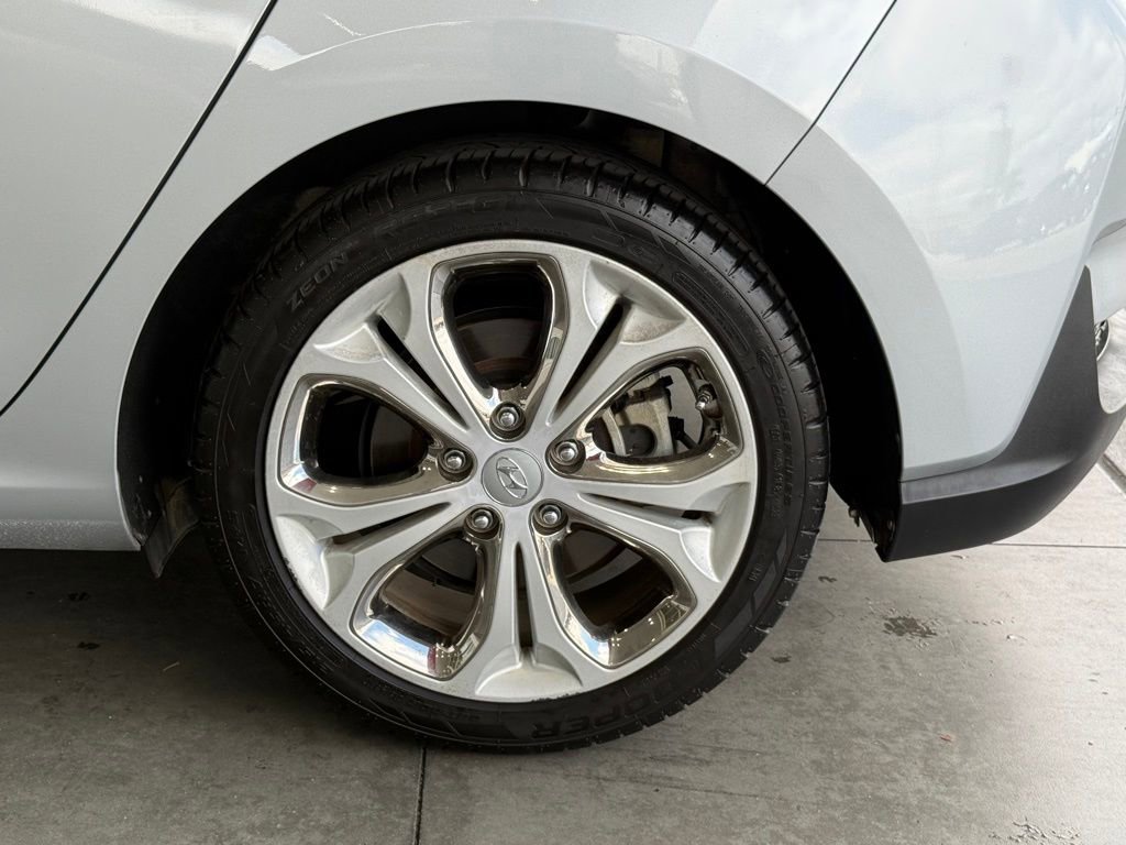 Used 2020 Hyundai Elantra GT N Line image 16