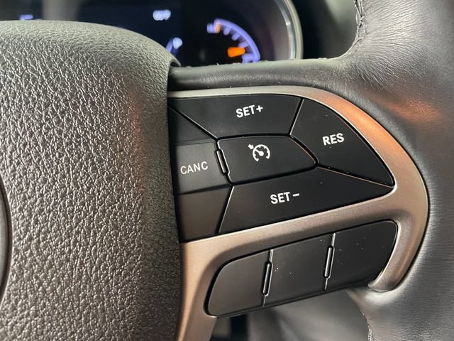 Used 2018 Jeep Grand Cherokee Limited AWD/4WD image 12
