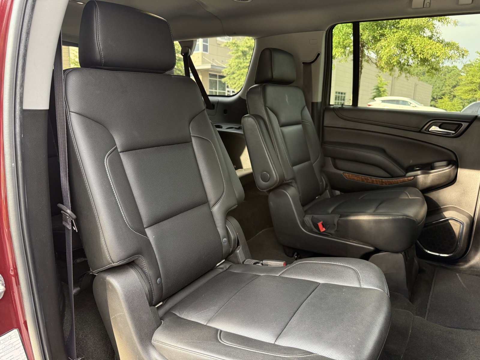 Used 2017 Chevrolet Suburban Premier image 42